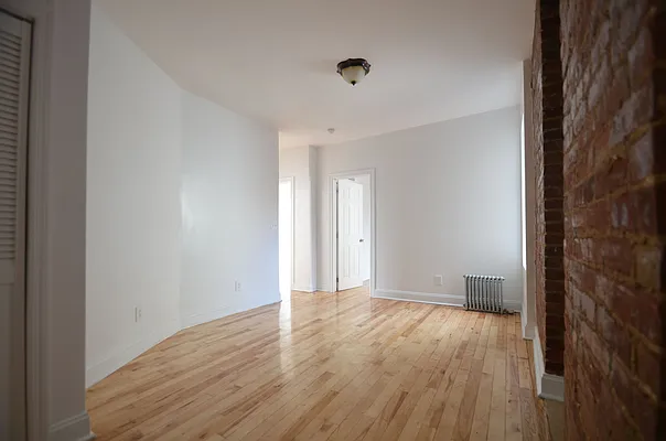 Rented by CITY SKYLINE REALTY INC | media 11