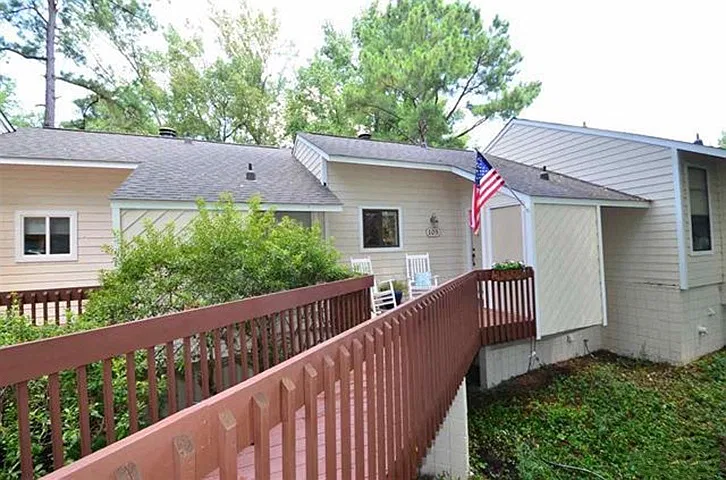 105 Concannon Ct