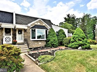 8642 Agusta St, Philadelphia, PA 19152