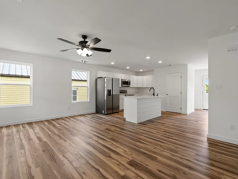 726 Belleaire Ave — Photo 10