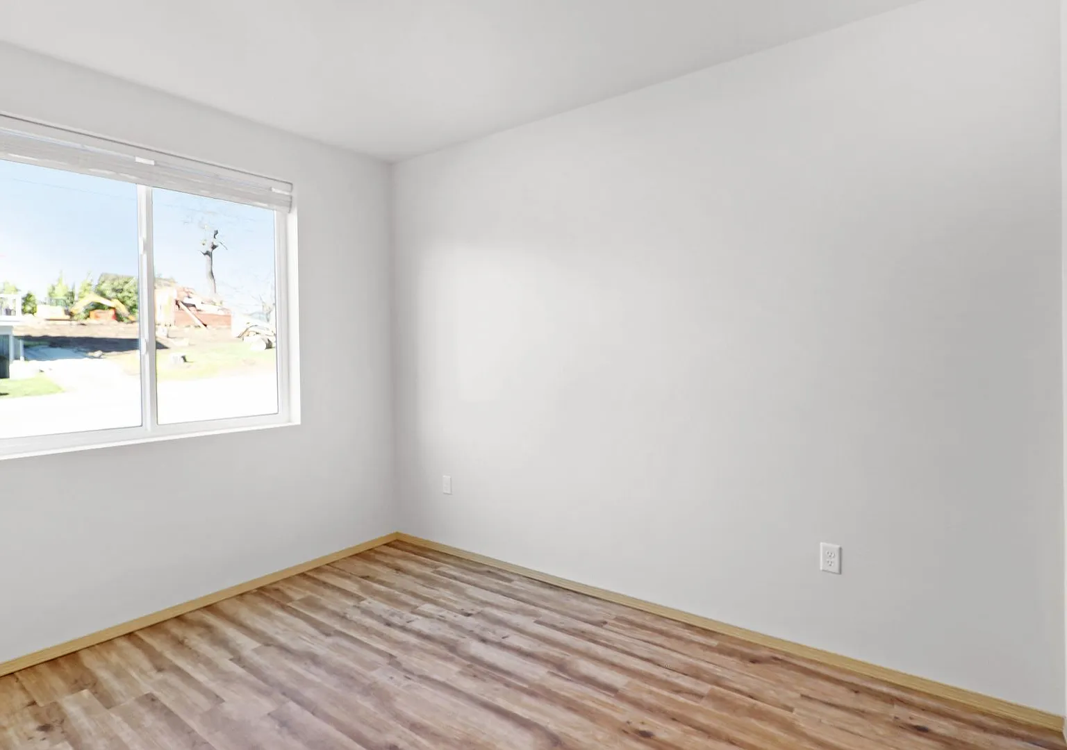 2 Bed 1 Bath - Downtown Location - NAS Whidbey — Photo 3