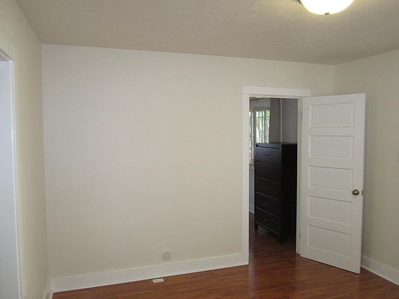 Living room, doorway into Bedroom 1
