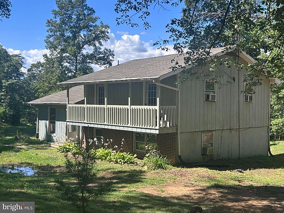 3rd image of 301 Dulaney Mountain Rd