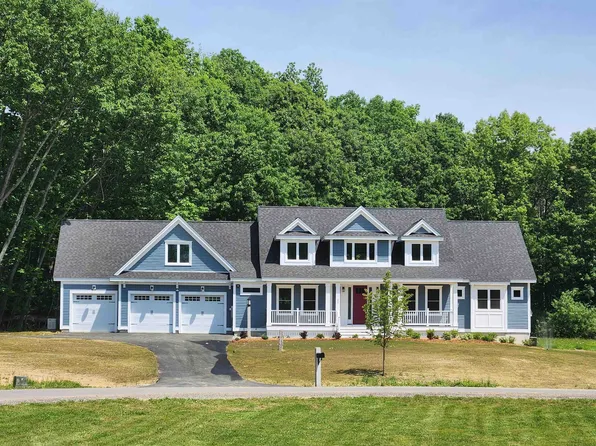 21 Tilton Drive, Stratham, NH 03885