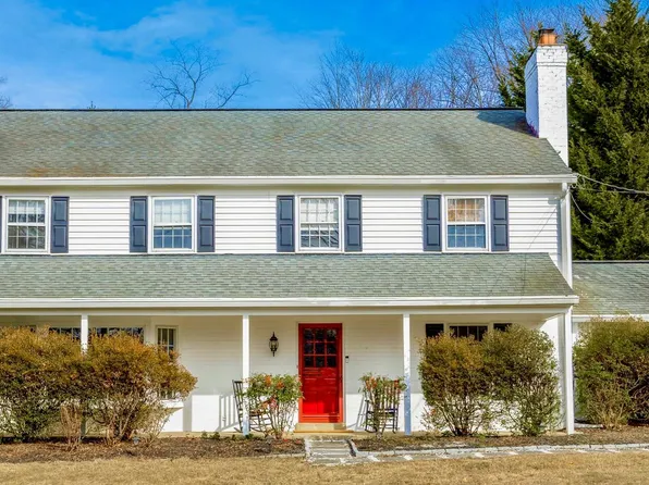 805 Malin Rd, Newtown Square, PA 19073