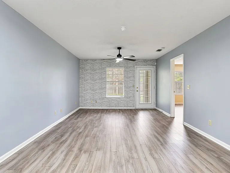 211 Edgewater Rd #36 — Photo 22