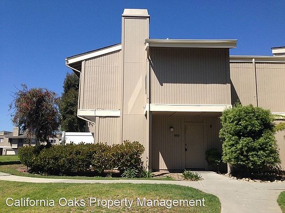 2nd image of 1280 Seacliff Ct Unit 5