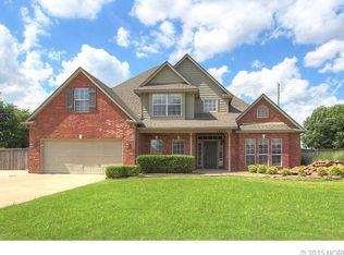 1404 E Helena St, Broken Arrow, OK 74012