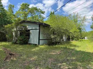 100 Booker Ln, Cantonment, FL 32533