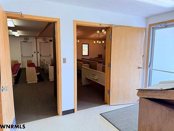4th image of 2912 18th Ave