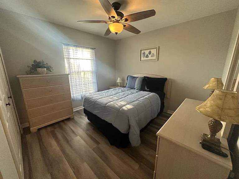 128 NW 25th Pl — Photo 11