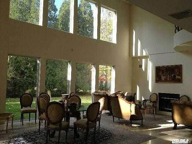 67 Parkway Dr — Photo 4