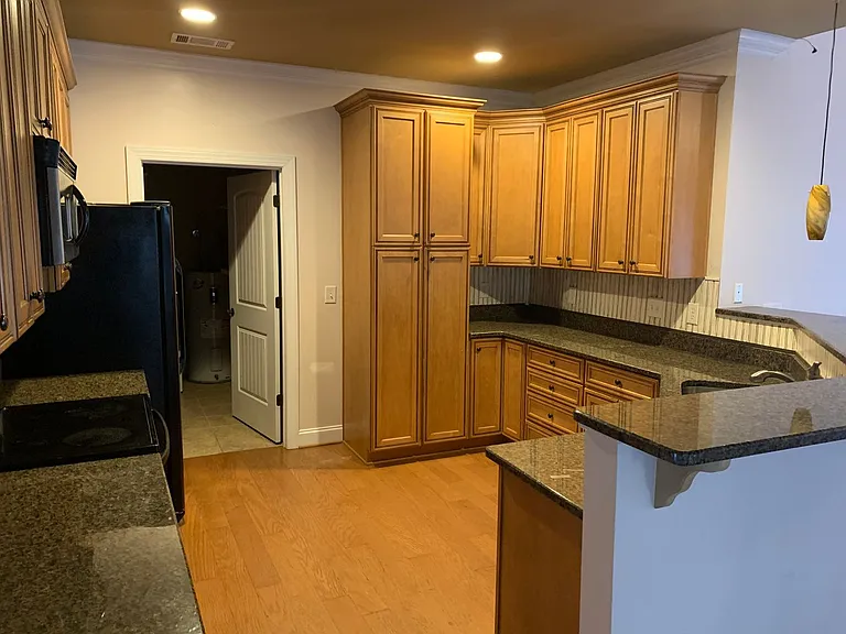 1329 Tulip Ct — Photo 5