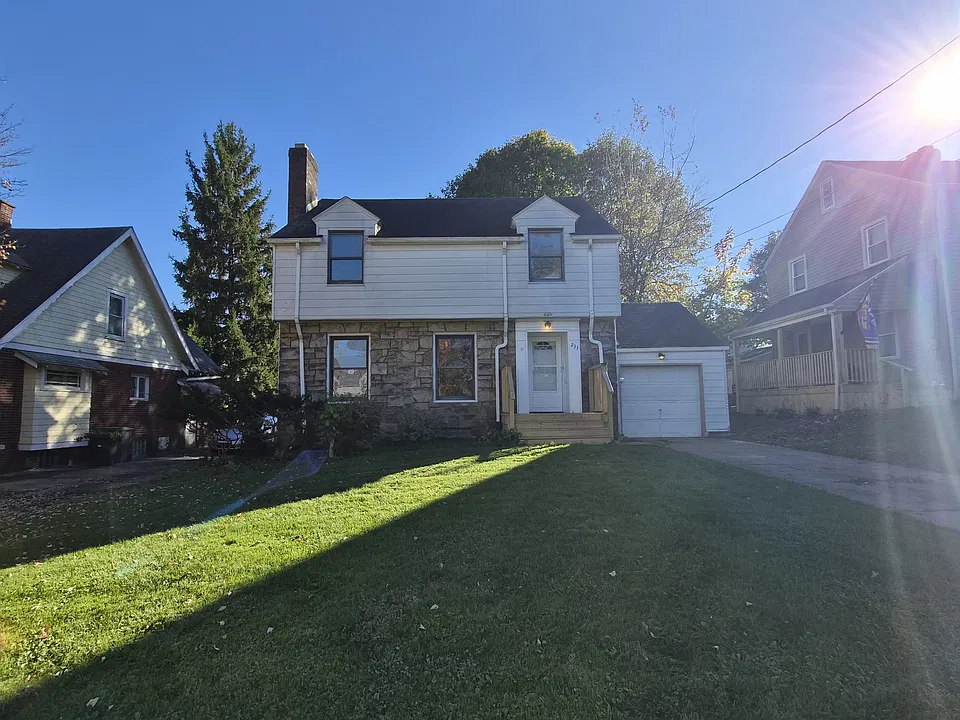 233 Curry Pl
