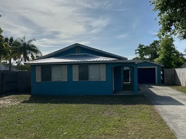 1300 Dora Ave, Tavares, FL 32778