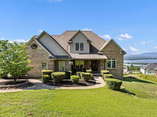 49 Castle Rock Dr, Russellville, AR 72802