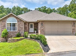 6 Dunston Ln, Bella Vista, AR 72714