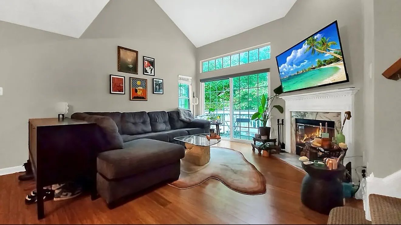 3 bed, 1278 sqft, $3,000 — Photo 3