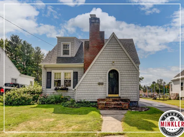 33 Wooster St, Gloversville, NY 12078