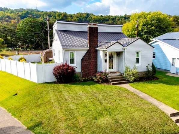 318 Mound St, Tiltonsville, OH 43963