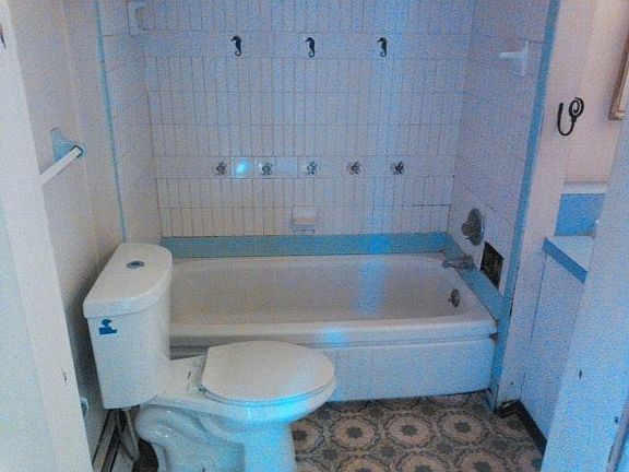 Full bath 1
