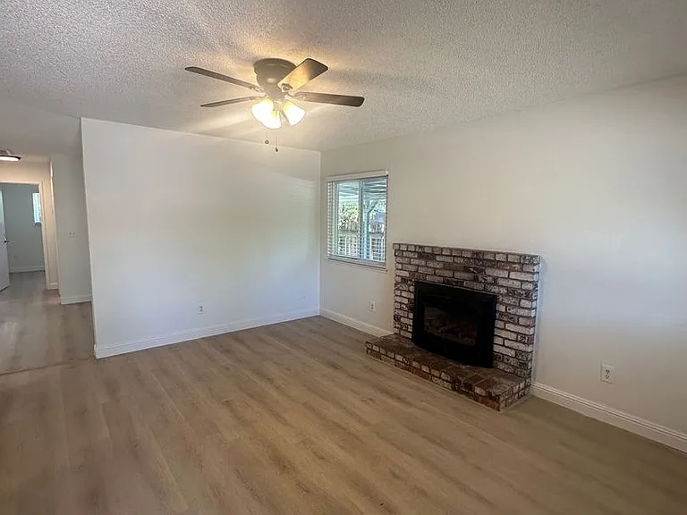 15165 Pratola Ct — Photo 3