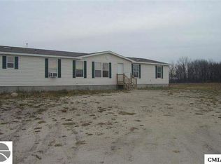 4815 S Bush Rd, Saint Louis, MI 48880