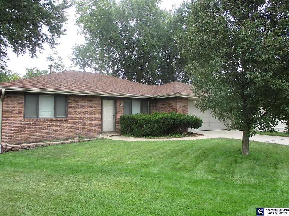 1st image of 5900 English Park Ct