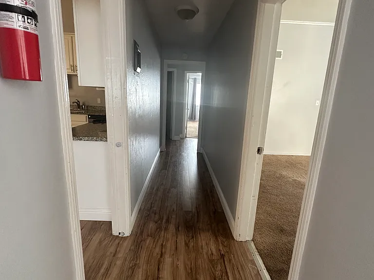 523 San Mateo Ave — Photo 3