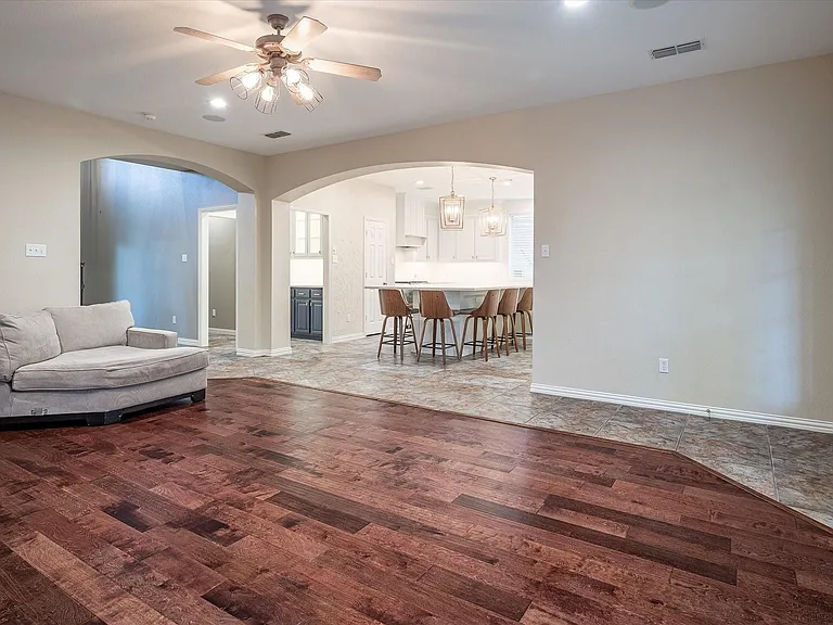 6812 Valley Brook Dr — Photo 7
