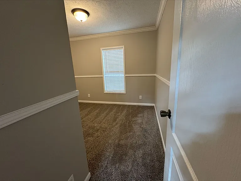 The Waverly — Photo 17
