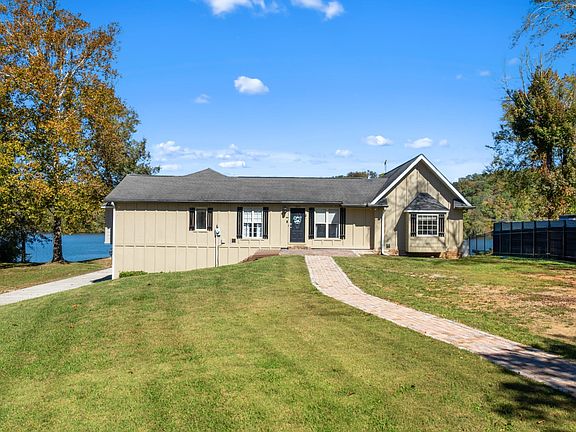 4th image of 8115 River Dr