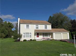 7612 Merritt Dr, Baldwinsville, NY 13027