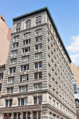 Rented by Compass | media 22