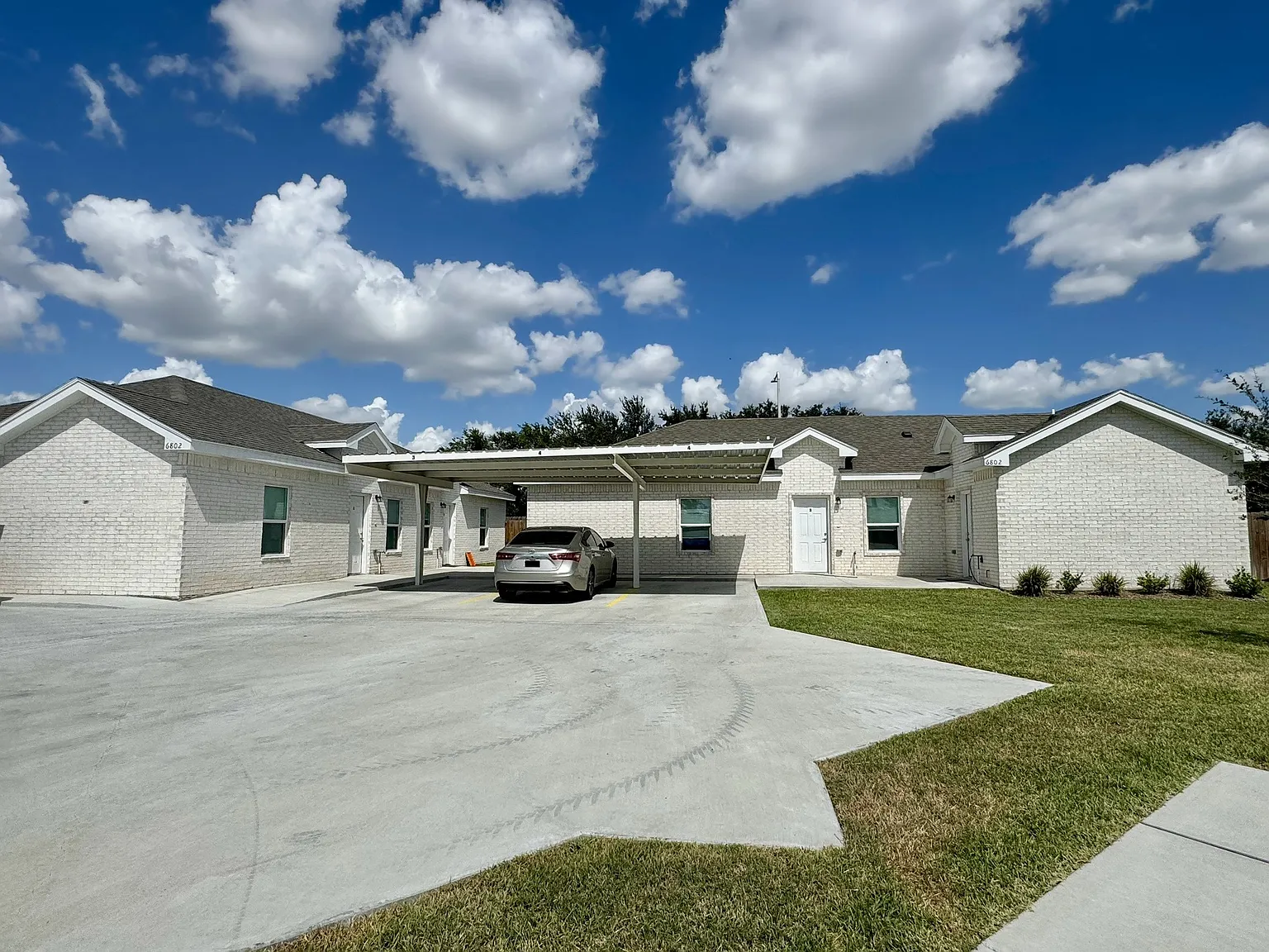 6802 North 56th Lane - New Owner - 3 — Photo 3