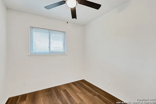 4303 Sunshadow St — Photo 10