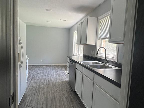 2nd image of 2833 S Washington Ave