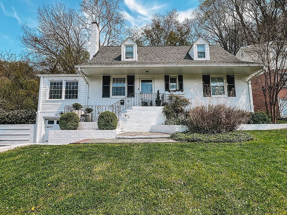 1st image of 2202 Dogwood Ln SW