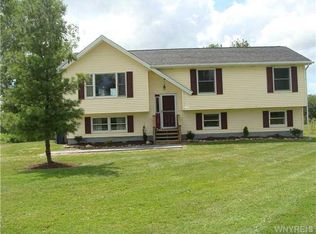 5650 Subbera Rd, Lockport, NY 14094