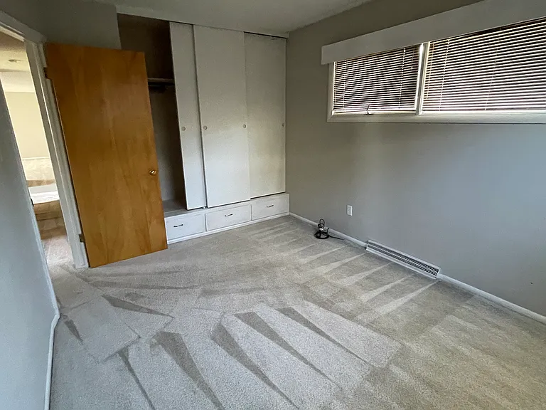 153 Riverview Dr E — Photo 11