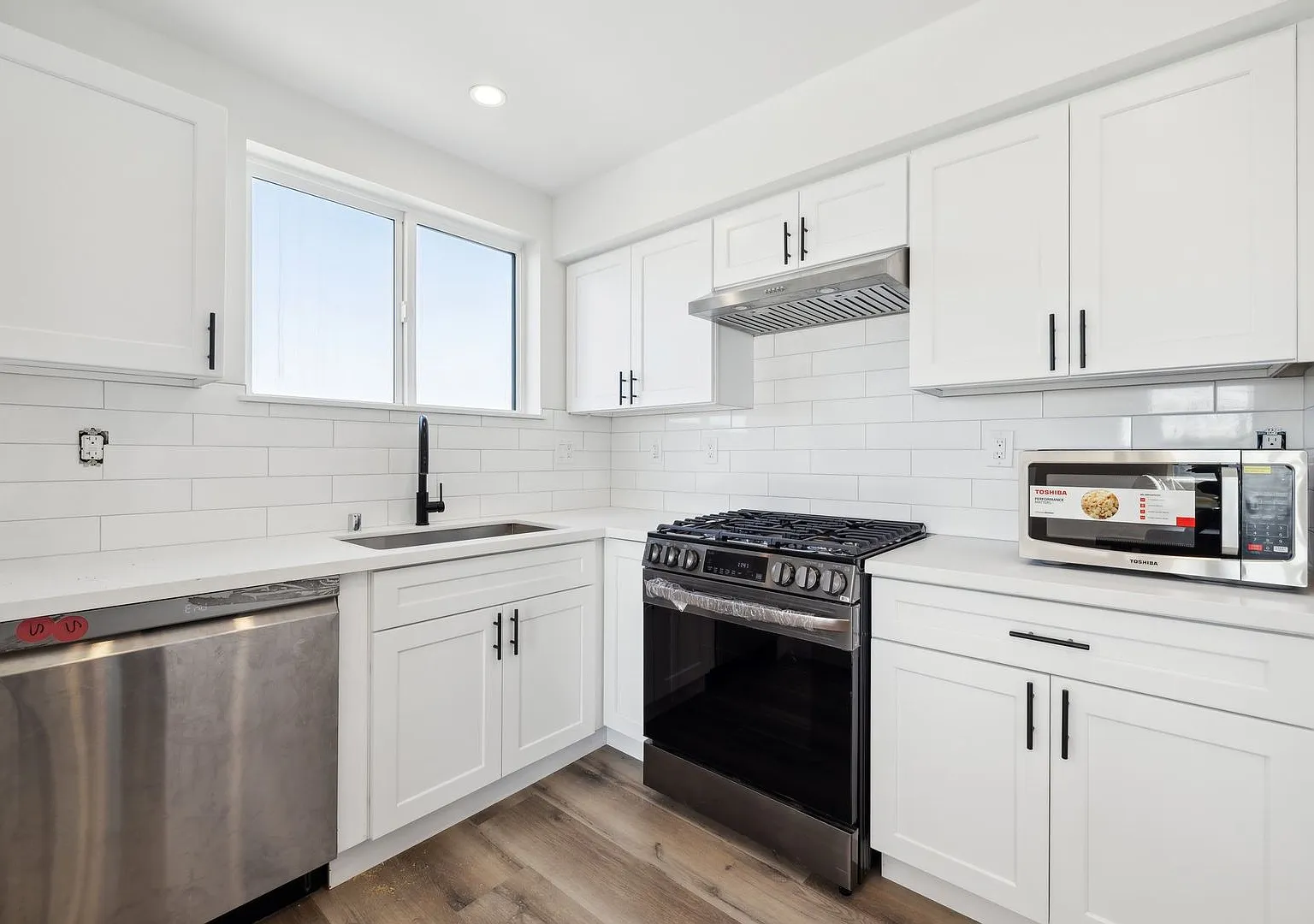 North Beverly 3507 S Budlong Ave — Photo 3