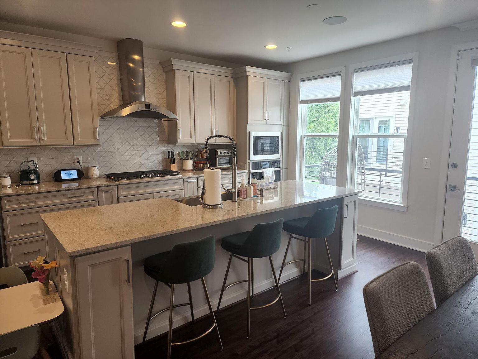 4981 Lakeside Xing, Chantilly, VA 20151 | Zillow