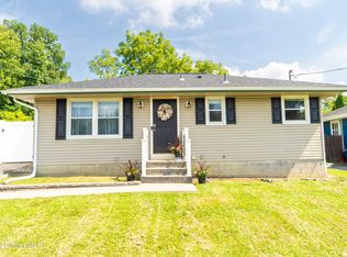 32 Acorn Ave, Rensselaer, NY 12144