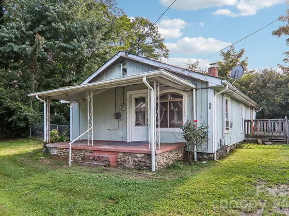 52 Clay St, Waynesville, NC 28786