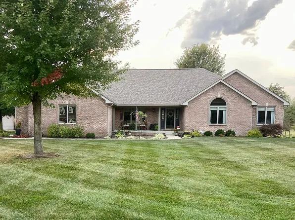 10260 N Serenity Ln, Mooresville, IN 46158