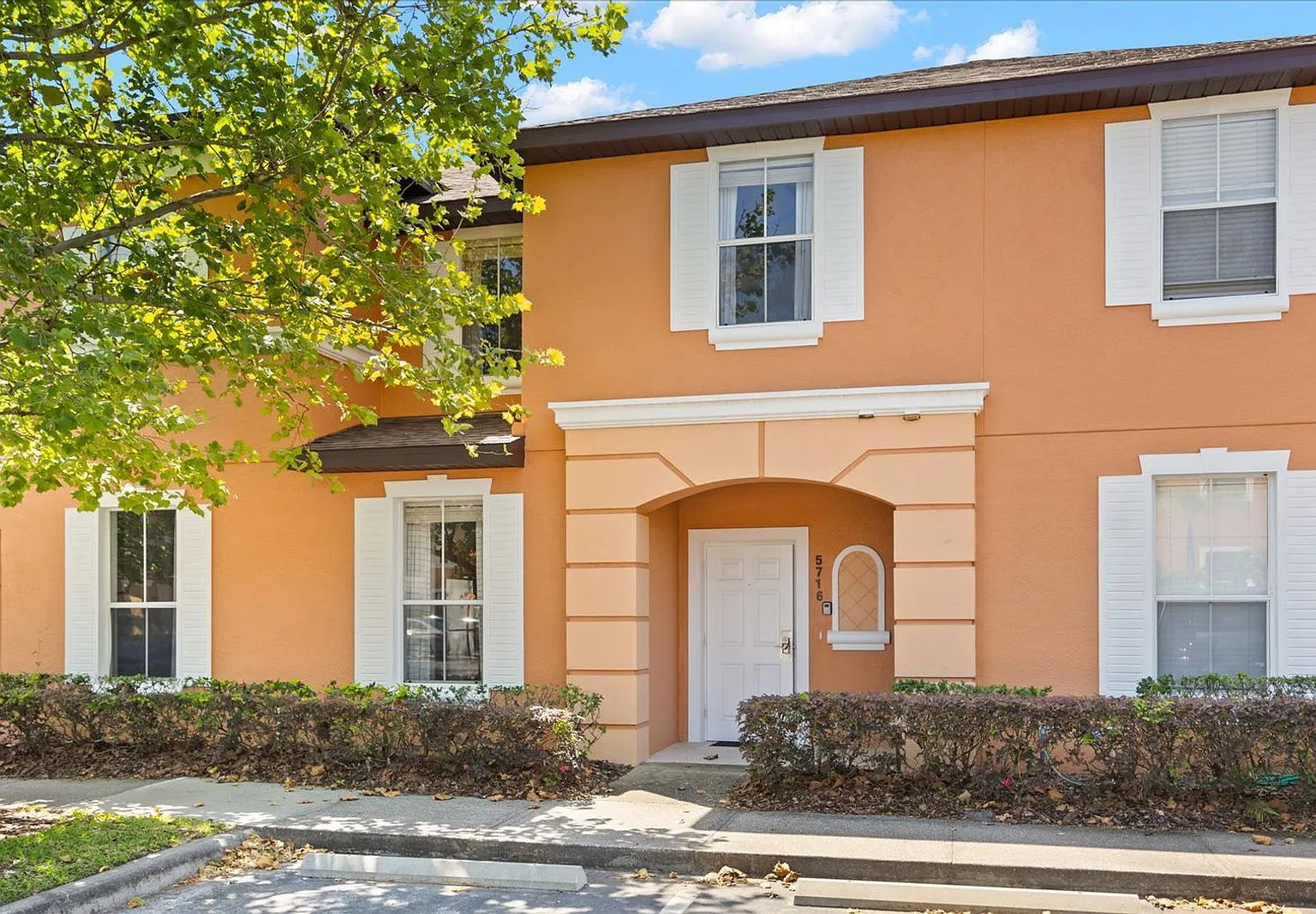3 bed, 2.5 bath, 1435 sqft, $2,500 — Photo 1