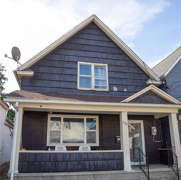 1st image of 226 Weimar St