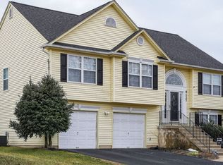 9137 Granite Ct, Waldorf, MD 20603