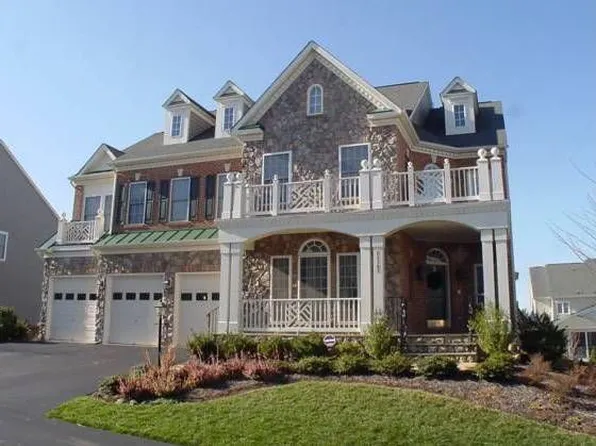 22107 Whisperhill Ct, Ashburn, VA 20148