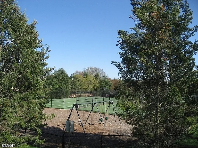 64 Sycamore Ct — Photo 25